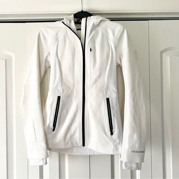 Lululemon Cross Chill Full Zip Jacket in White - Picture 6 of 10